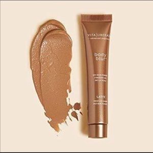 Body Blur HD Skin Finish in Latte 10ml (0.34 oz)